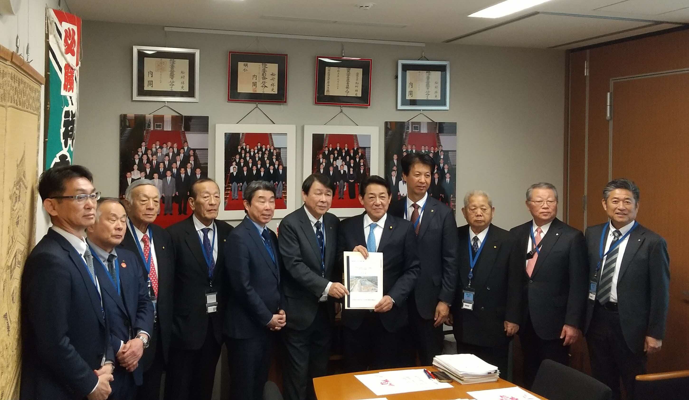 松村参議.JPG