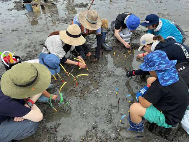 釣りを楽しむ参加者の様子.jpg